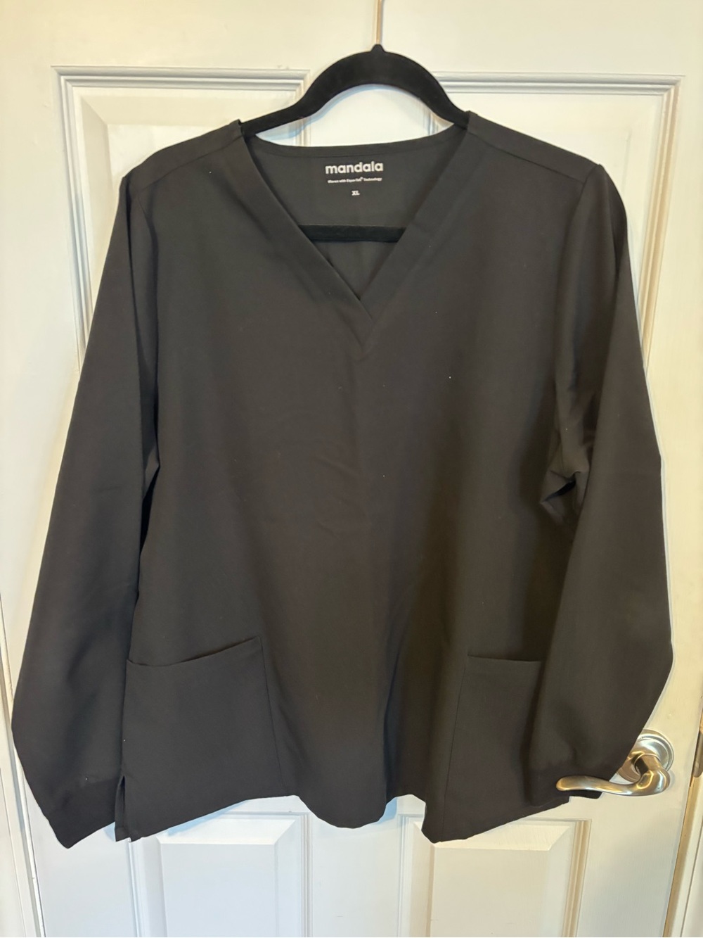 Mandala women’s LS scrub shirt XL